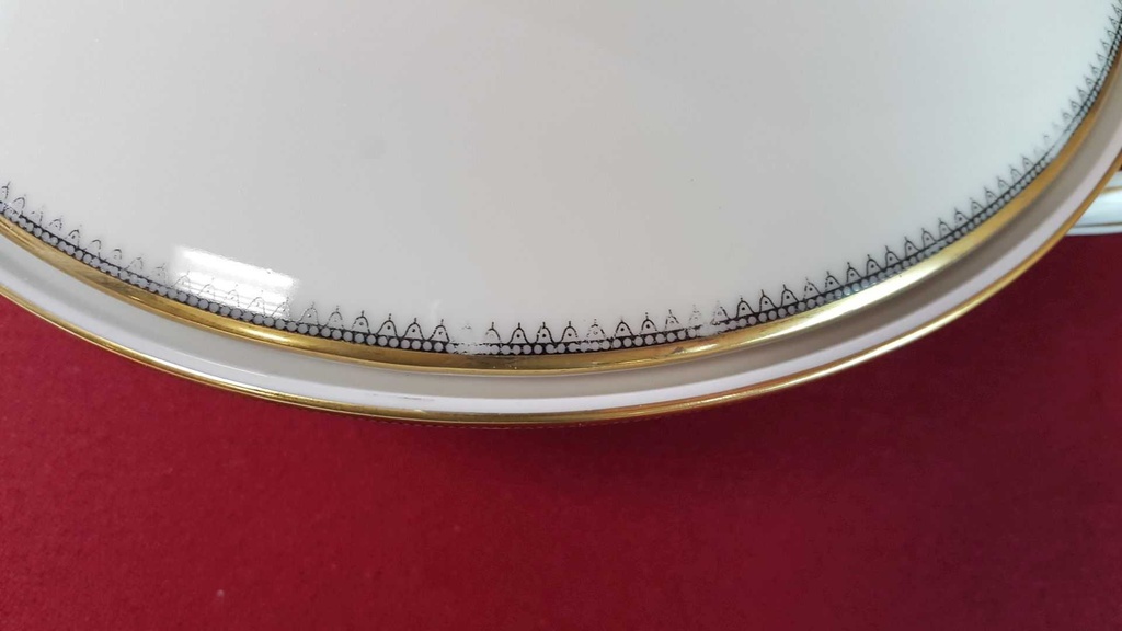 [45815334] Ragoutterrine Suppenterrine Suppenschüssel Servierschüssel Goldrand 1,2 L Eschenbach Alte Formen 010171 Schwarze Ranke gebraucht - gut Bild 4