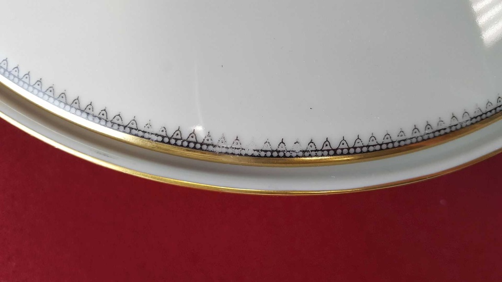 [45815334] Ragoutterrine Suppenterrine Suppenschüssel Servierschüssel Goldrand 1,2 L Eschenbach Alte Formen 010171 Schwarze Ranke gebraucht - gut Bild 6