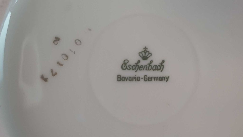 [45815334] Ragoutterrine Suppenterrine Suppenschüssel Servierschüssel Goldrand 1,2 L Eschenbach Alte Formen 010171 Schwarze Ranke gebraucht - gut Bild 10
