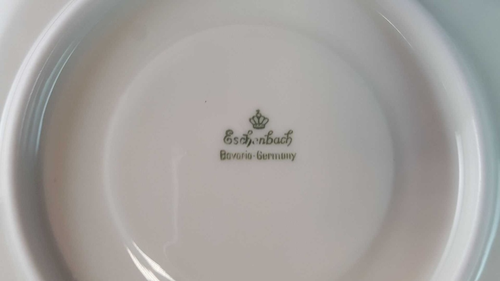 [45815336] Untertasse Goldrand 15 cm Eschenbach Alte Formen 010171 Schwarze Ranke gebraucht - gut Bild 5