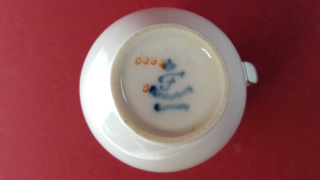 [45815351] Milchkännchen Fürstenberg Form 644 Dekor B093 Gräser altweiß gebraucht - sehr gut Bild 6