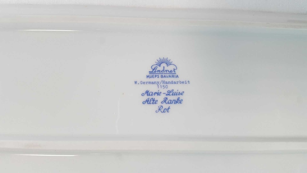 [45815418] Königskuchenplatte Lindner Porzellan Marie Luise Alte Ranke Rot gebraucht - neuwertig Bild 7