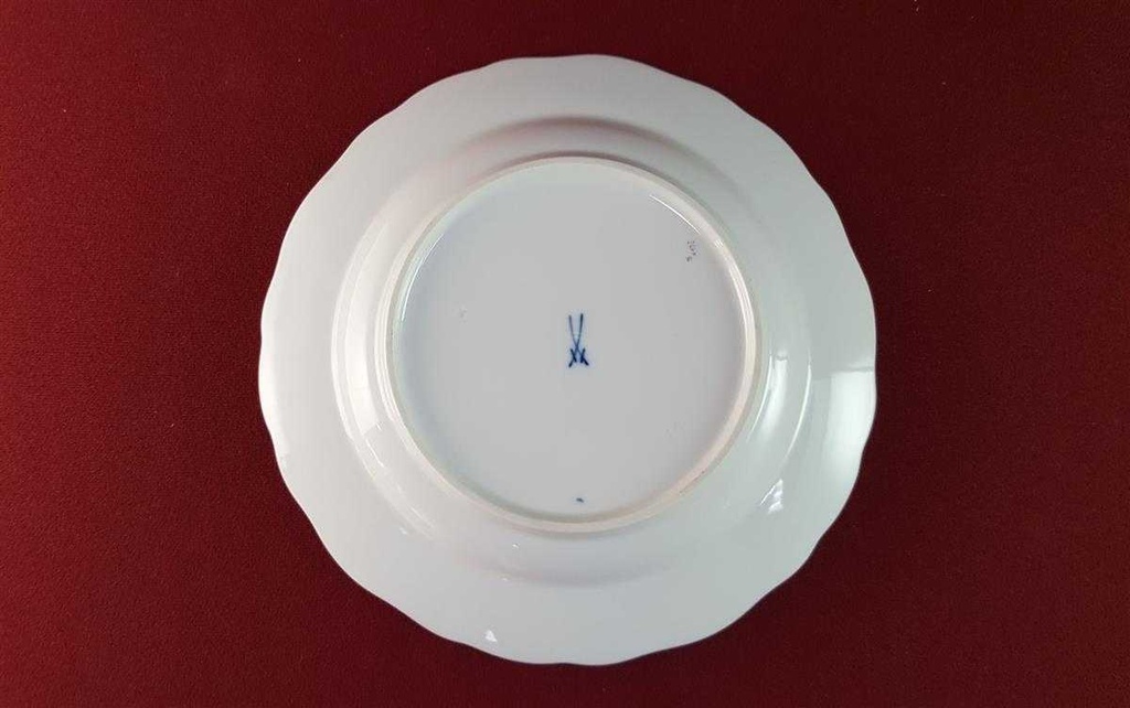 [45815612] Kuchenteller Dessertteller 20,3 cm Meissen Neuer Ausschnitt Indische Malerei Purpur II. Wahl gebraucht - sehr gut Bild 5