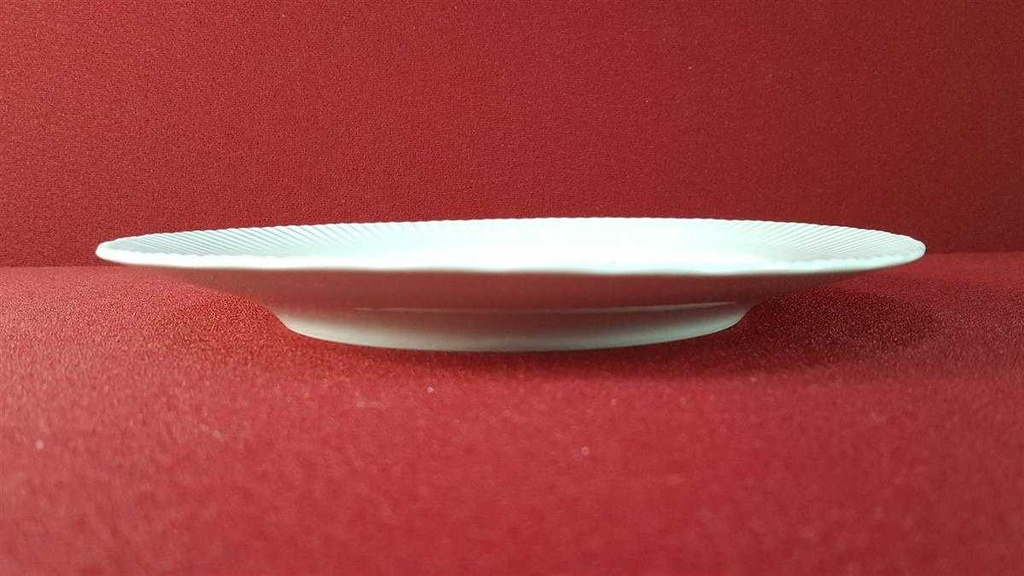 [45815996] Kuchenteller Dessertteller Frühstücksteller 19,5 cm Graf von Henneberg rosa grau Blumendekor gerillt Blumen DDR gebraucht - sehr gut Bild 4