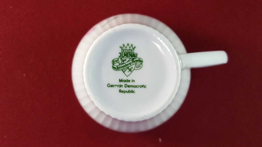 [45815997] Untertasse Kaffeetasse mit Tasse Graf von Henneberg rosa grau Blumendekor gerillt Blumen Weiß DDR gebraucht - sehr gut Bild 6