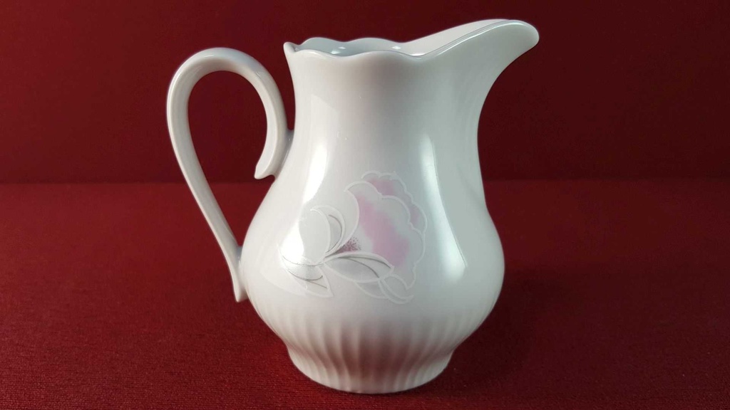 [45815999] Milchkännchen Graf von Henneberg rosa grau Blumendekor gerillt Blumen Weiß DDR gebraucht - sehr gut Bild 4