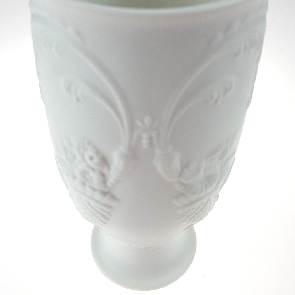 [2119214] Tischvase Vase Blumenvase 16,2 cm AK Kaiser Kaiser-Porzellan Weiß gebraucht - gut Bild 3