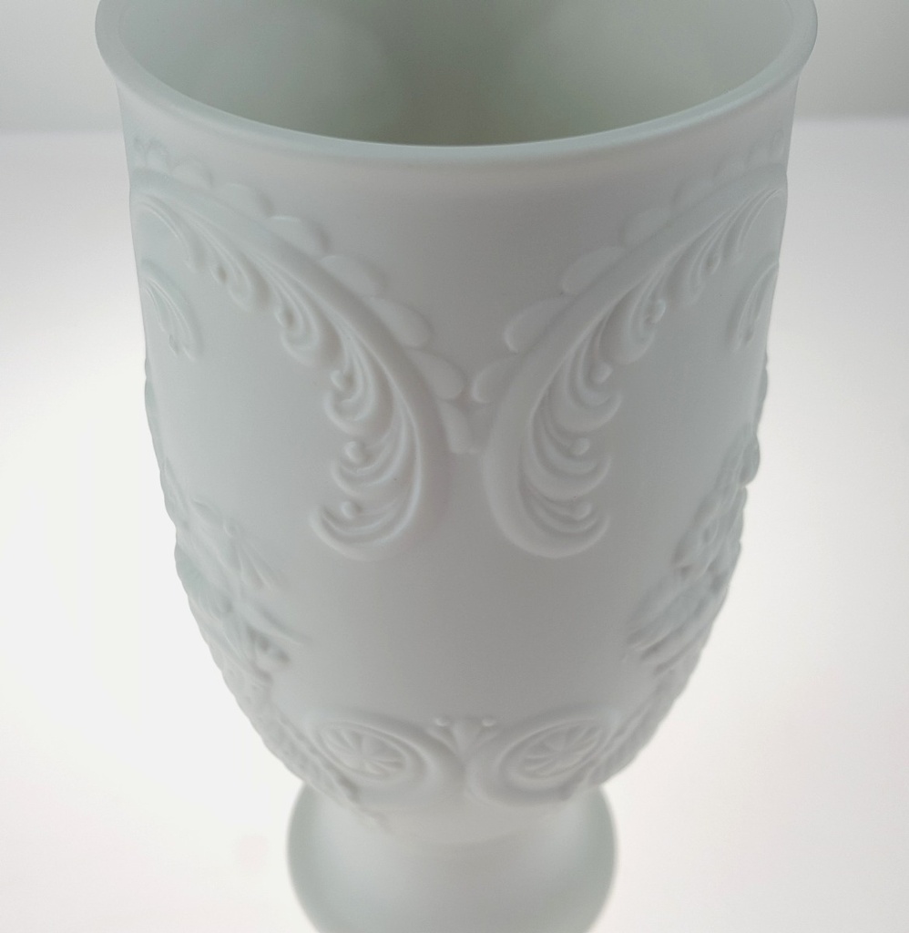 [2119214] Tischvase Vase Blumenvase 16,2 cm AK Kaiser Kaiser-Porzellan Weiß gebraucht - gut Bild 5