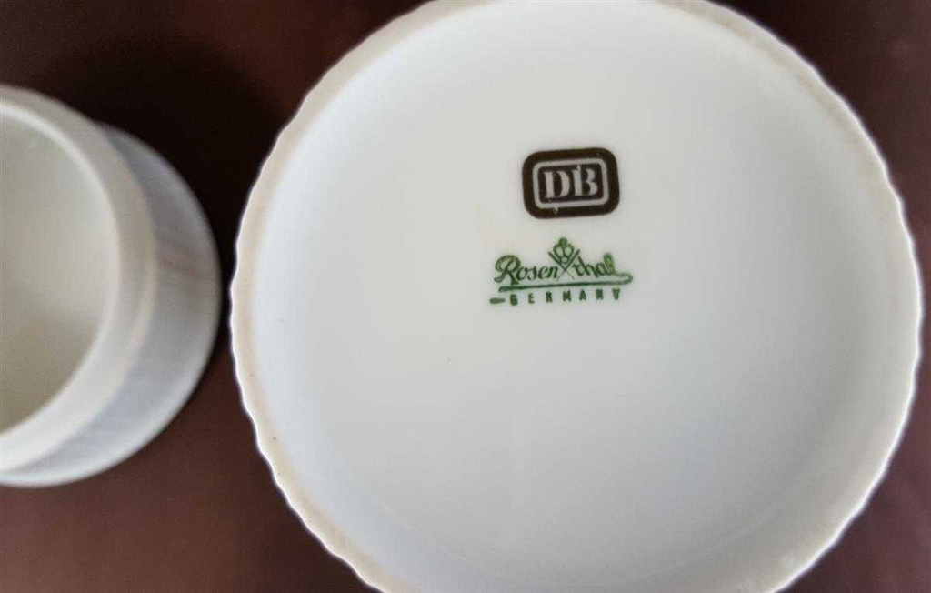 [4581661] Deckeldose Rosenthal Variation Weiß gebraucht - sehr gut Bild 4