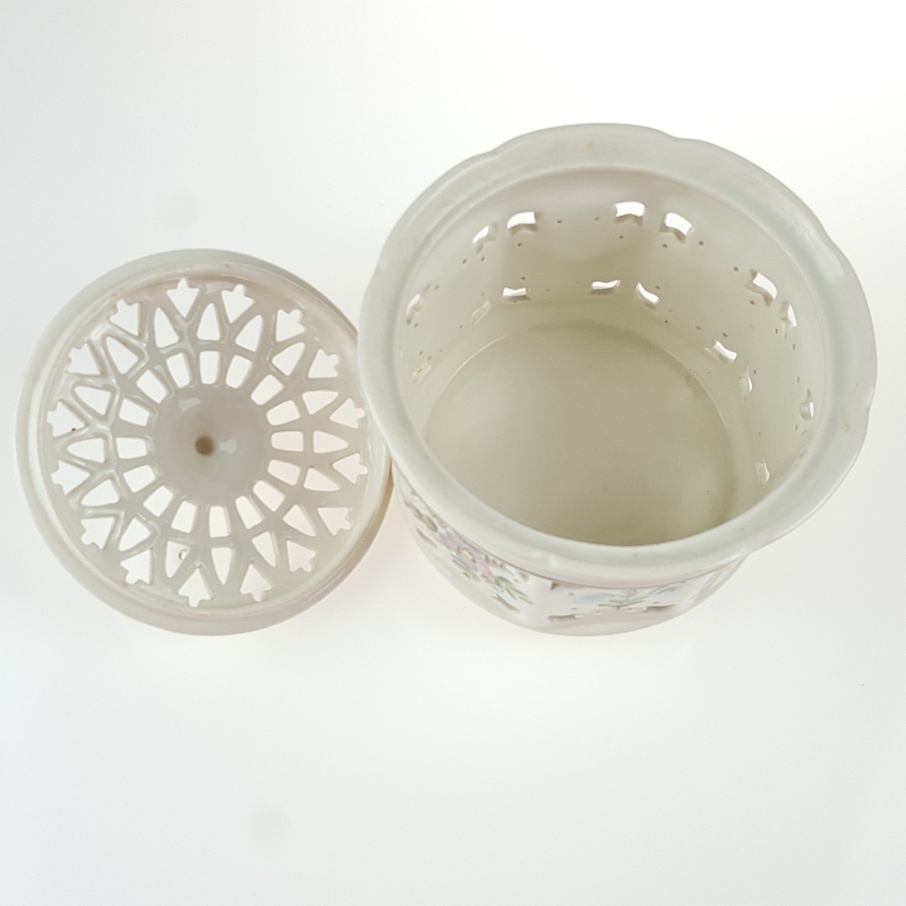 [458166325] Deckeldose Durchbrucharbeit 12 cm gebraucht - sehr gut Bild 4