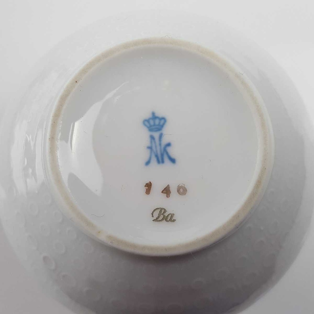 [458166567] Zuckerdose Goldrand ohne Deckel 0,3 L AK Kaiser Porzellan Form 40 Reliefdekor gebraucht - gut Bild 5