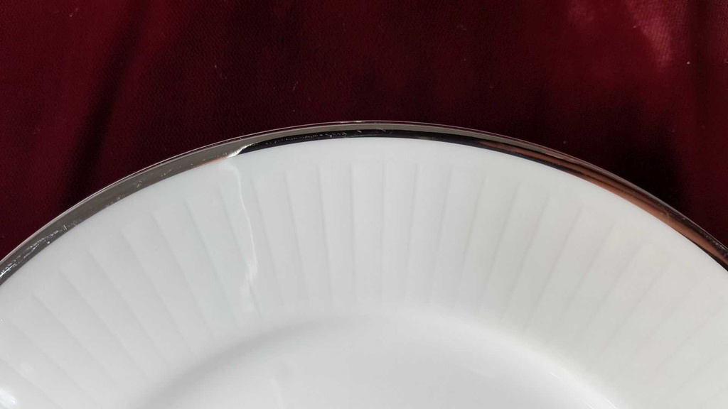 [45816688] Kuchenteller Dessertteller Frühstücksteller 19,2 cm Winterling Kirchenlamitz weiß mit Silberrand und Rillen gebraucht - gut Bild 3