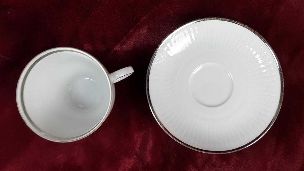 [45816694] Kaffeetasse mit Untertasse Tasse Winterling Kirchenlamitz weiß Silberrand und Rillen gebraucht - akzeptabel Bild 5