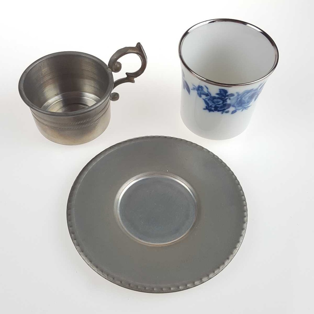 [458167142] Mokkatasse mit Untertasse Espressotasse & Zinnhalter 3tlg Bareuther Platinrand Blaue Rose gebraucht - gut Bild 4