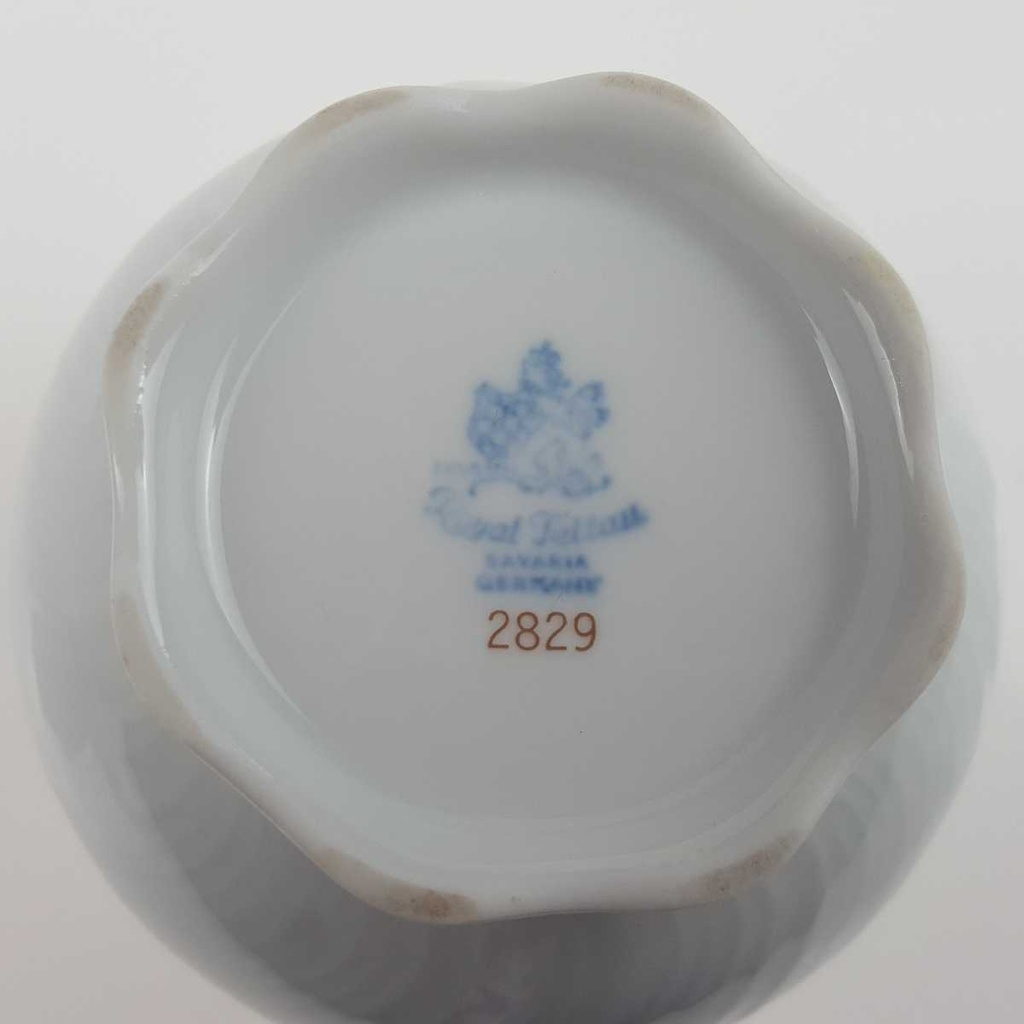 [458168285] Zuckerdose 12,7 cm Royal Tettau rosa Blumen Form 2829 Weiß gebraucht - gut Bild 5