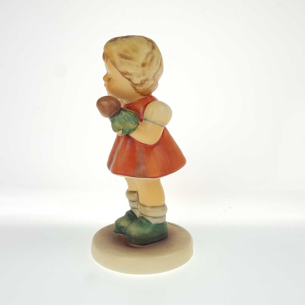 [458168382] Figur 9,5 cm Goebel Mädchen mit Handpuppe 2103/A gebraucht - sehr gut Bild 4