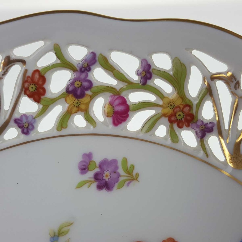 [458168769] Schale auf Fuß Durchbruchschalen Goldrand Durchbrucharbeit 11,6 cm Schumann/Arzberg Blumendekor gebraucht - gut Bild 4