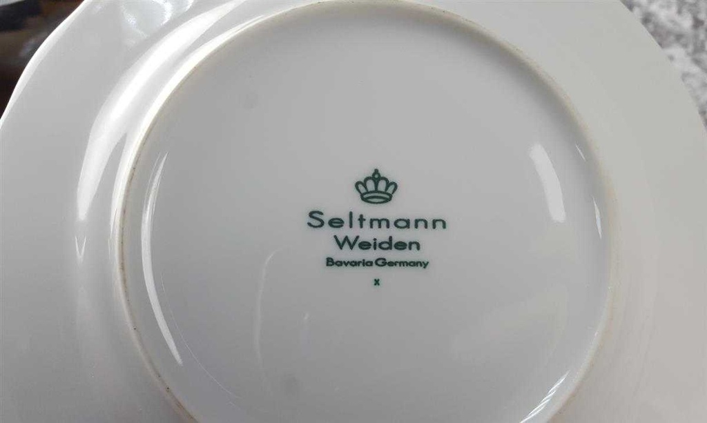 [45817042] Kuchenteller 19 cm Seltmann Weiden Reliefdekor Weiß gebraucht - sehr gut Bild 4