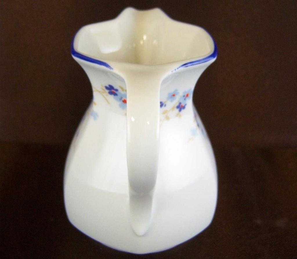 [4581721] Milchkännchen Winterling Marktleuthen Blumendekor Blau Blumen gebraucht - sehr gut Bild 4