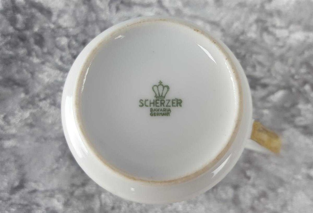 [45817512] Kaffeetasse Tasse Goldrand Zeh Scherzer Rillenrelief 1750 Bild 4