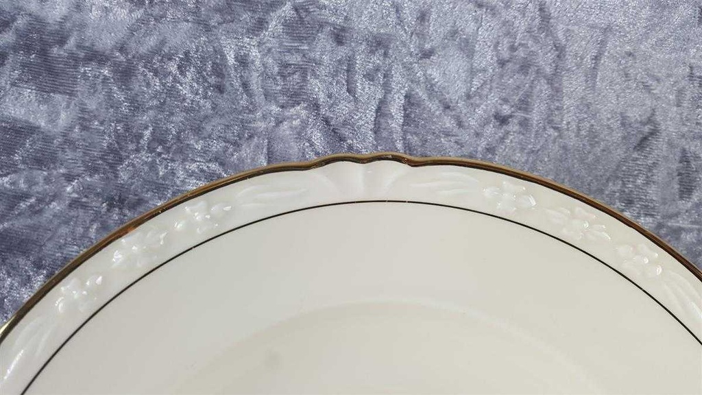 [45817586] Suppenteller Goldrand 23,6 cm Winterling elfenbein Blumenrelief mit gebraucht - gut Bild 3