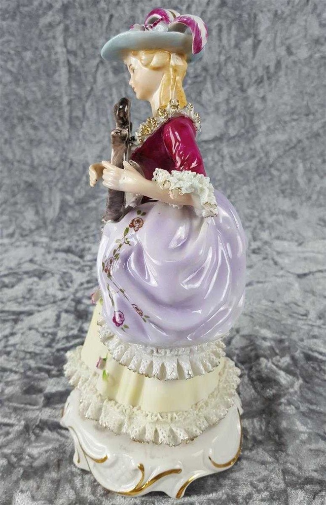 [45817737] Figur Einzelteile Capodimonte Dame mit Leierharfe Hut Kleid gebraucht - akzeptabel Bild 4