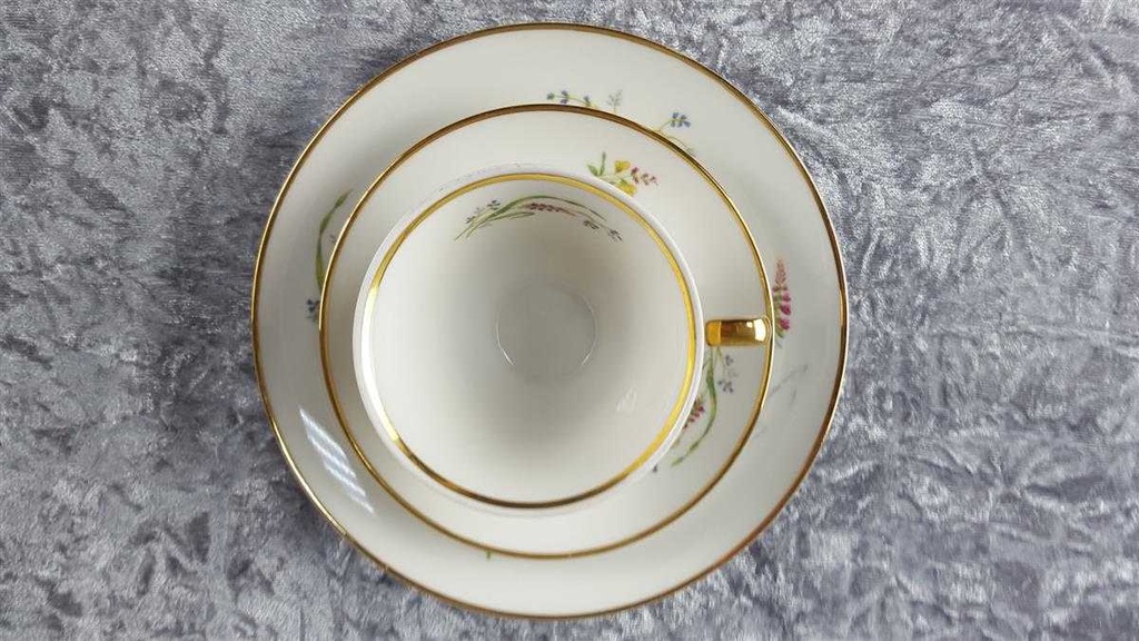 [45817920] Sammelgedeck Goldrand 3tlg Winterling Marktleuthen Elfenbein Beige gebraucht - gut Bild 6