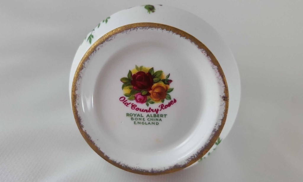 [4583005] Tischvase 13,5 cm Royal Albert Old Country Roses gebraucht - gut Bild 5