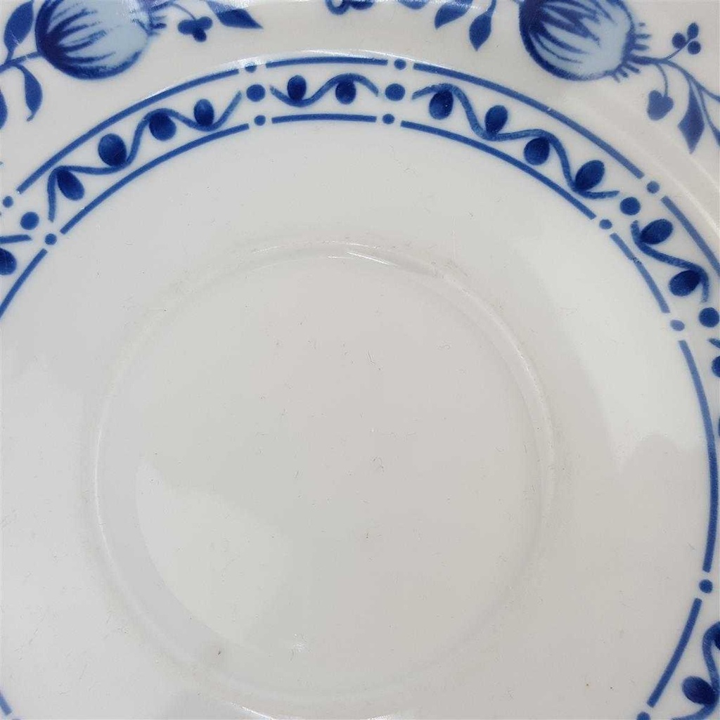 [98372] Untertasse 17,5 cm Triptis Porzellan Romantika Zwiebelmuster gebraucht - akzeptabel Bild 3