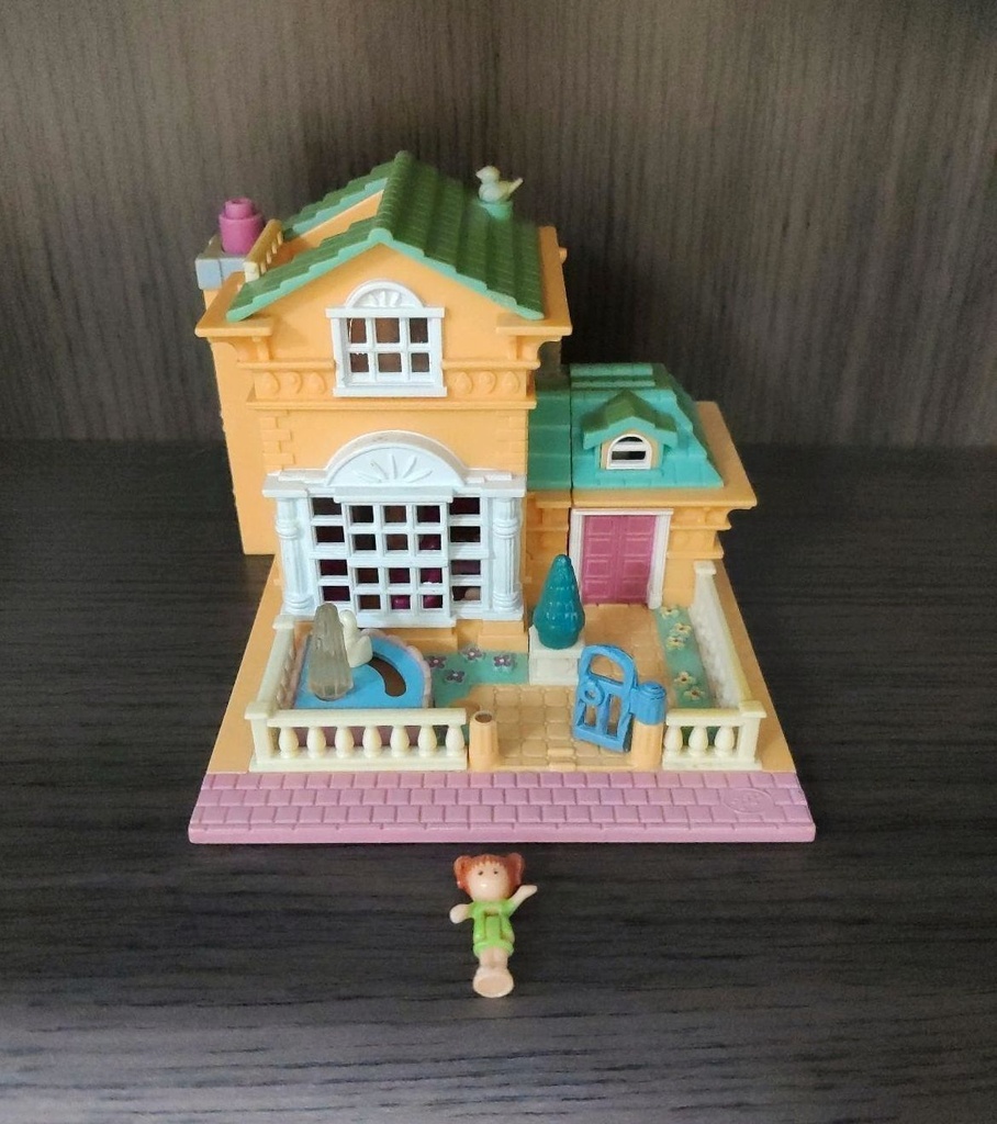 Polly Pocket Bluebird Toys 1994 Pollyville Light-up Hotel