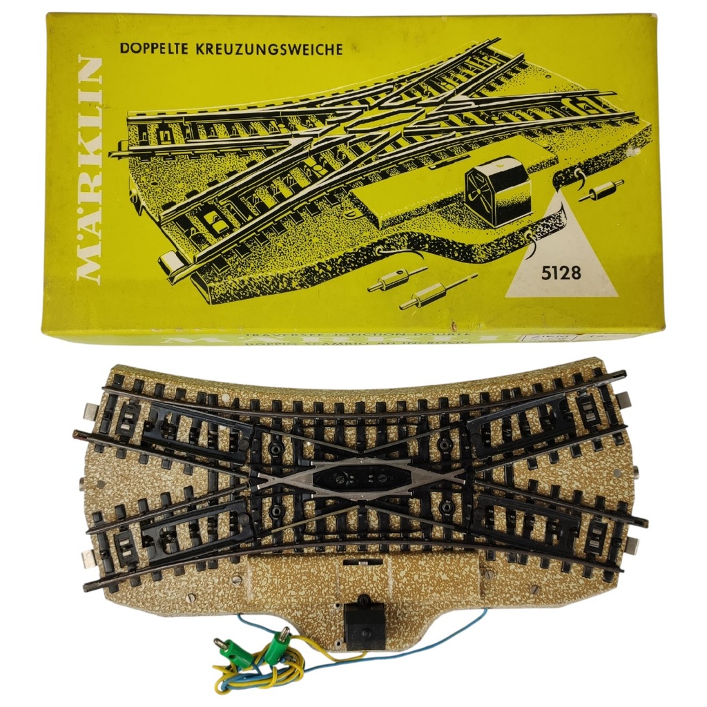 elektrische doppelte Kreuzungsweiche mit OVP Spur H0 Märklin 5128 gebraucht - gut