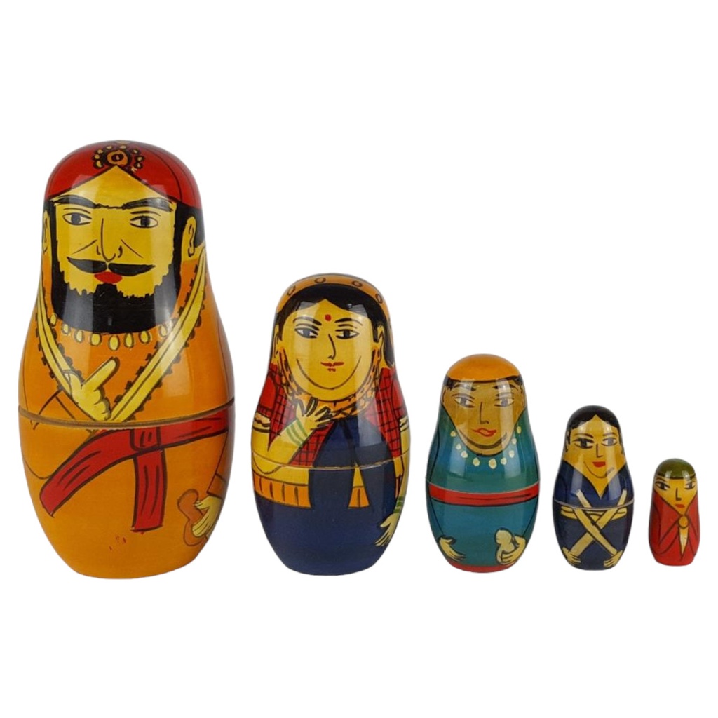 [458138805] Figur Skulptur Russische Matroschka Holzpuppe 5 Puppen Geschenk Souvenir H 13,5 cm