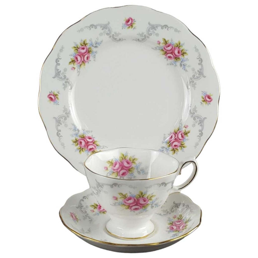 [458139732] Sammeltasse Sammelgedeck Royal Kent Rosendekor Bone China gebraucht - gut