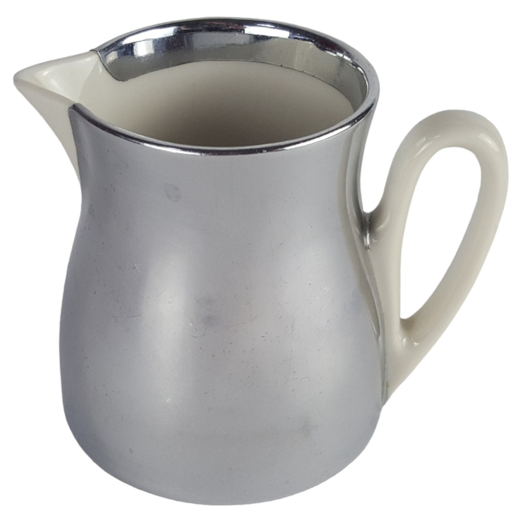 [458142471] Porzellan Milchkännchen mit Metallüberzug H 8 cm
