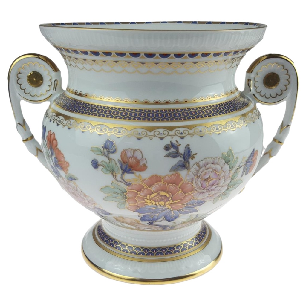 Vase 17 cm AK Kaiser Porzellan Duchesse K.Nossek gebraucht - sehr gut
