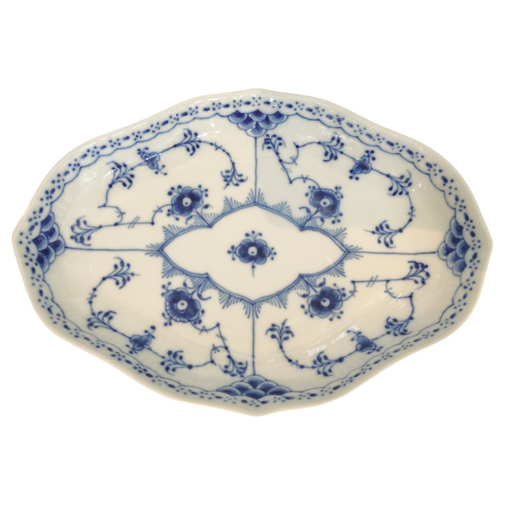 Salmischale/Beilagenschale 22x15,5 cm Royal Copenhagen Musselmalet Halbspitze